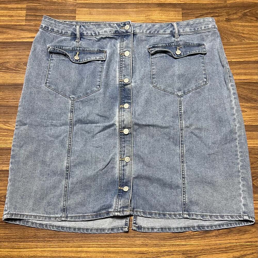 C Denim Est. 1946 Button Front Light Wash Denim Mini Skirt Size 20W